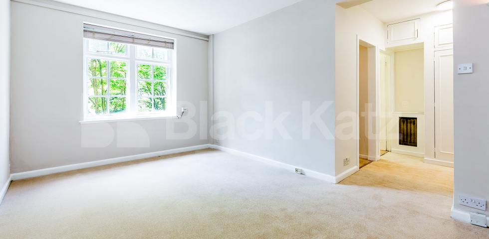 Stunning studio private mansion block mins to tube and regents park Langford Place, St Johns Wood